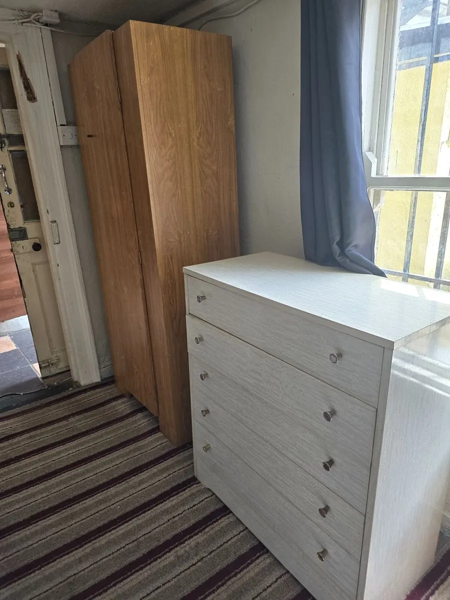 Wardrobe dresser - Image 4