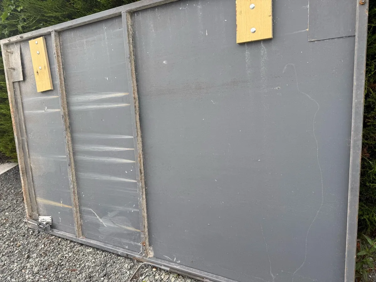 Metal garage doors - Image 1