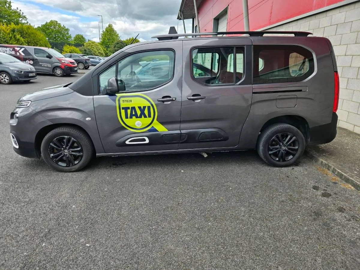 Taxi for rent - Image 2