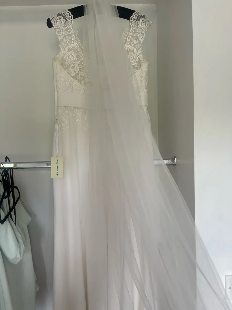 brides dress - Image 2