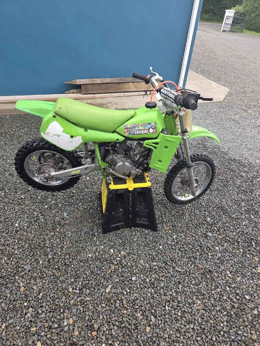 Kawasaki KX65 Vintage Motorbike - Image 4