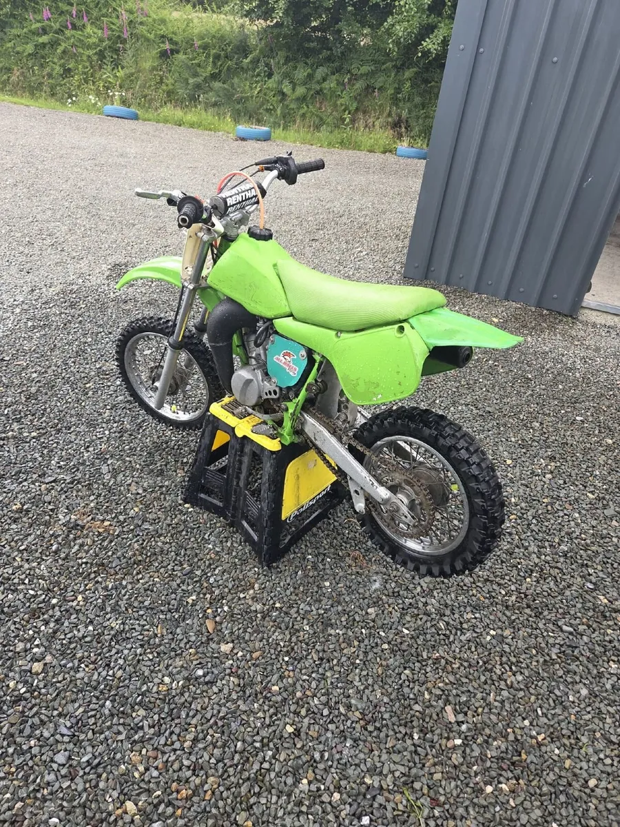 Kawasaki KX65 Vintage Motorbike - Image 3