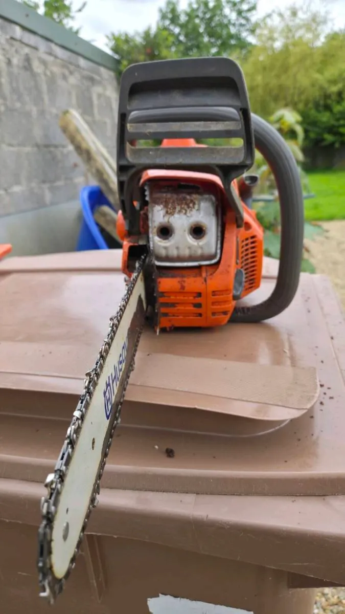 Husqvarna 135 chainsaw x-torq - Image 2