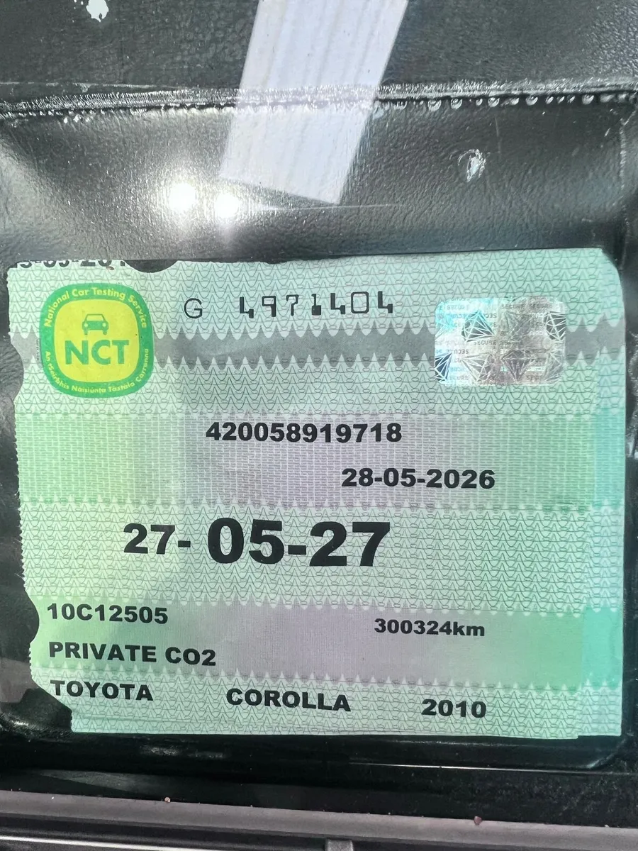 Toyota Corolla 2010 - Image 2
