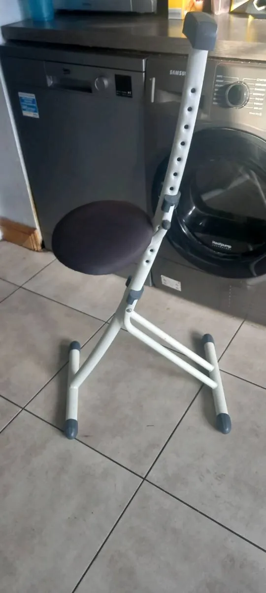 Strong foldable adjustable Musicians Chair - Image 1