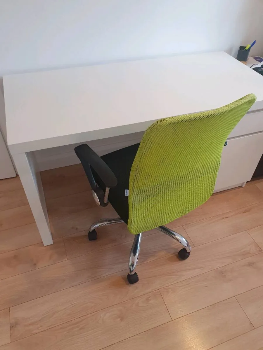 Desk and chair - Image 1