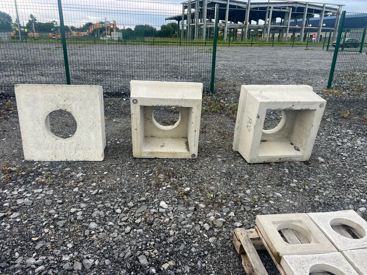 Concrete man holes - Image 1