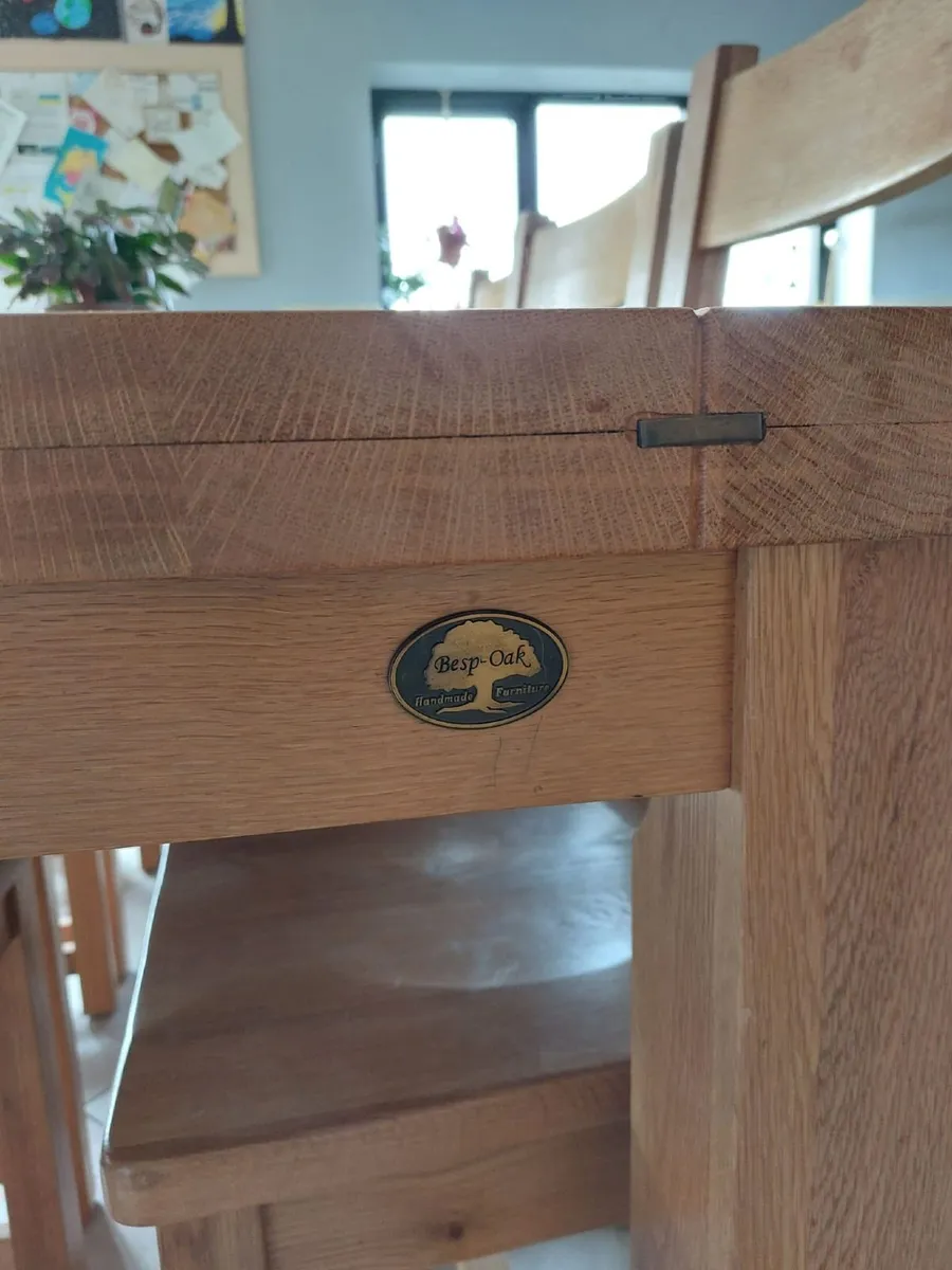Kitchen table - Image 1