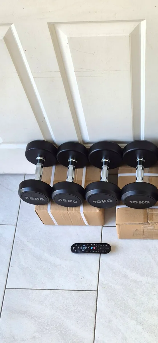 2xbrand new sets of rubber coated dumbbells - Image 1