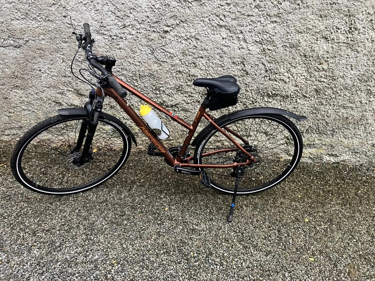 Ladies bicycle - Image 1