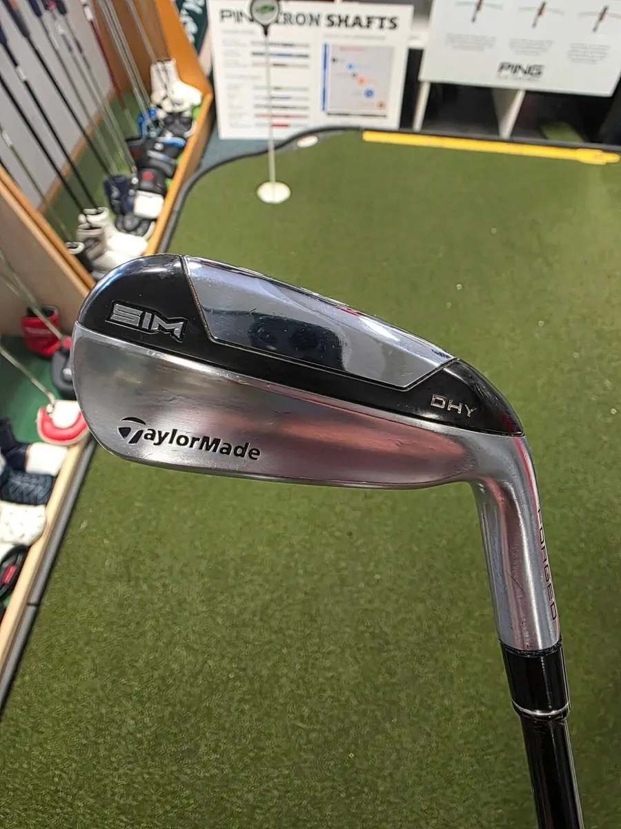 Taylormade Sim DHY Forged 2 Iron - Image 2