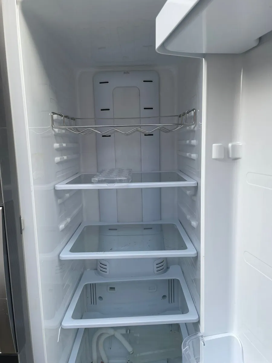 Samsung American fridge freezer - Image 4