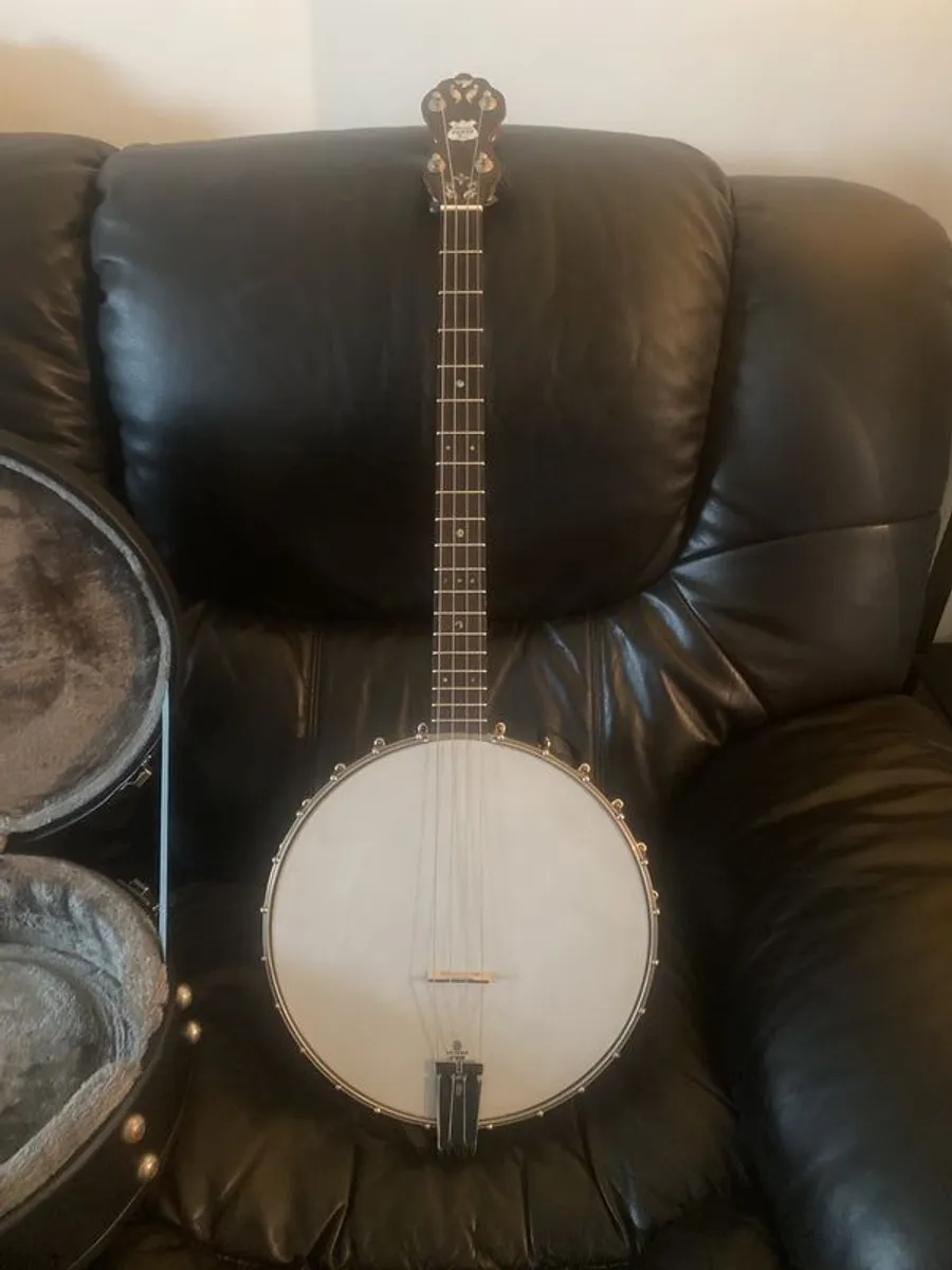 Tenor Banjo - Image 1