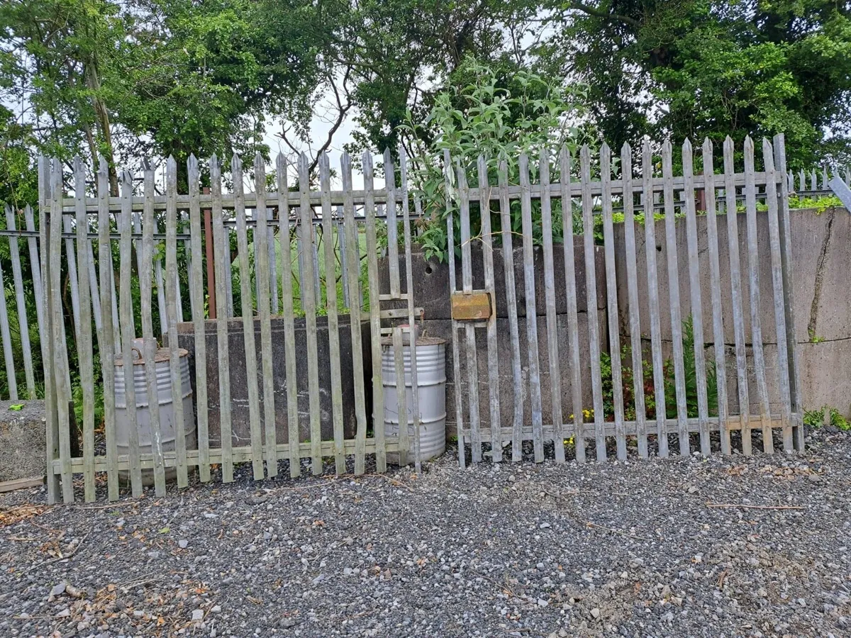 Gates - Image 2