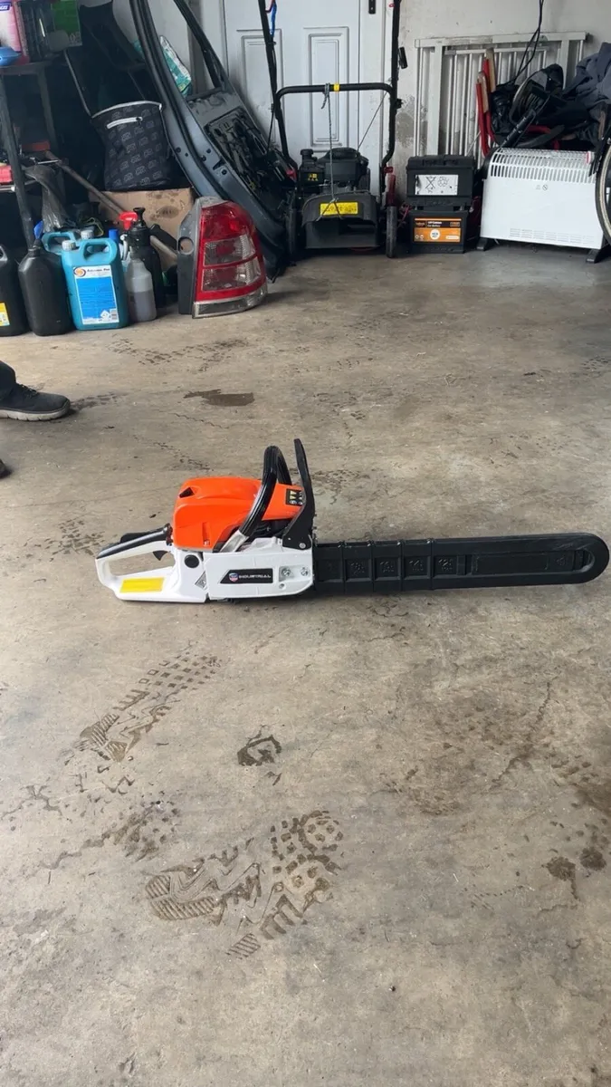 Chainsaw 20 inches - Image 1