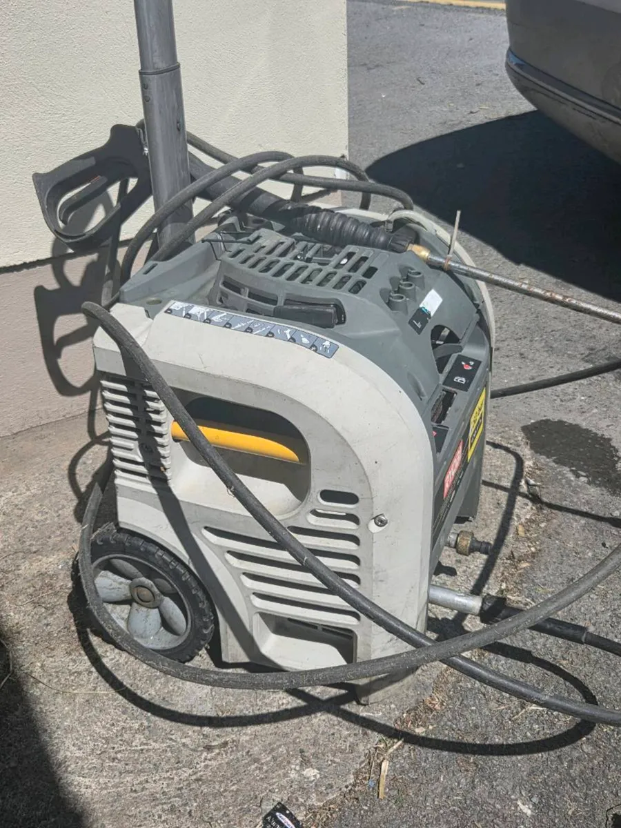 Ryobi powerwasher - Image 2