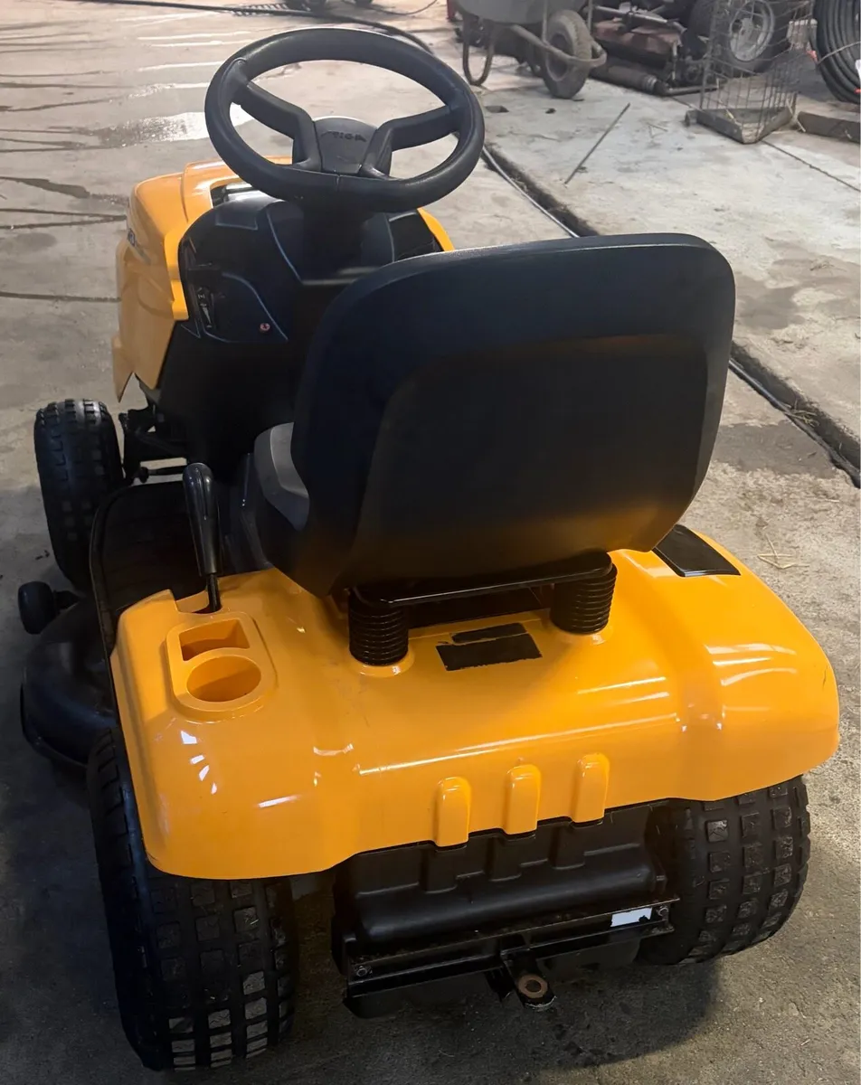 Stiga ride on lawnmower - Image 2