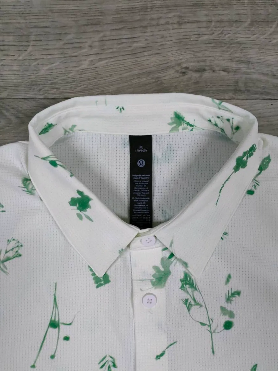 Lululemon Performance Short Sleeve Shirt Mens M - Image 4