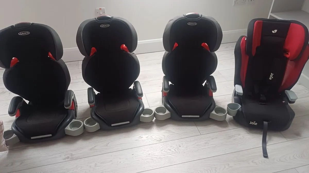 4 Child Car seats. - Image 1
