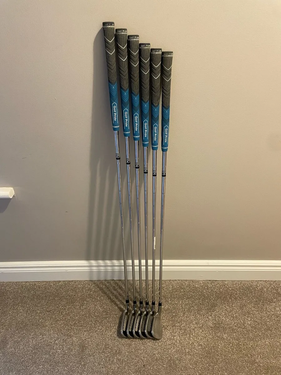 Cobra fly-XL iron set - Image 1
