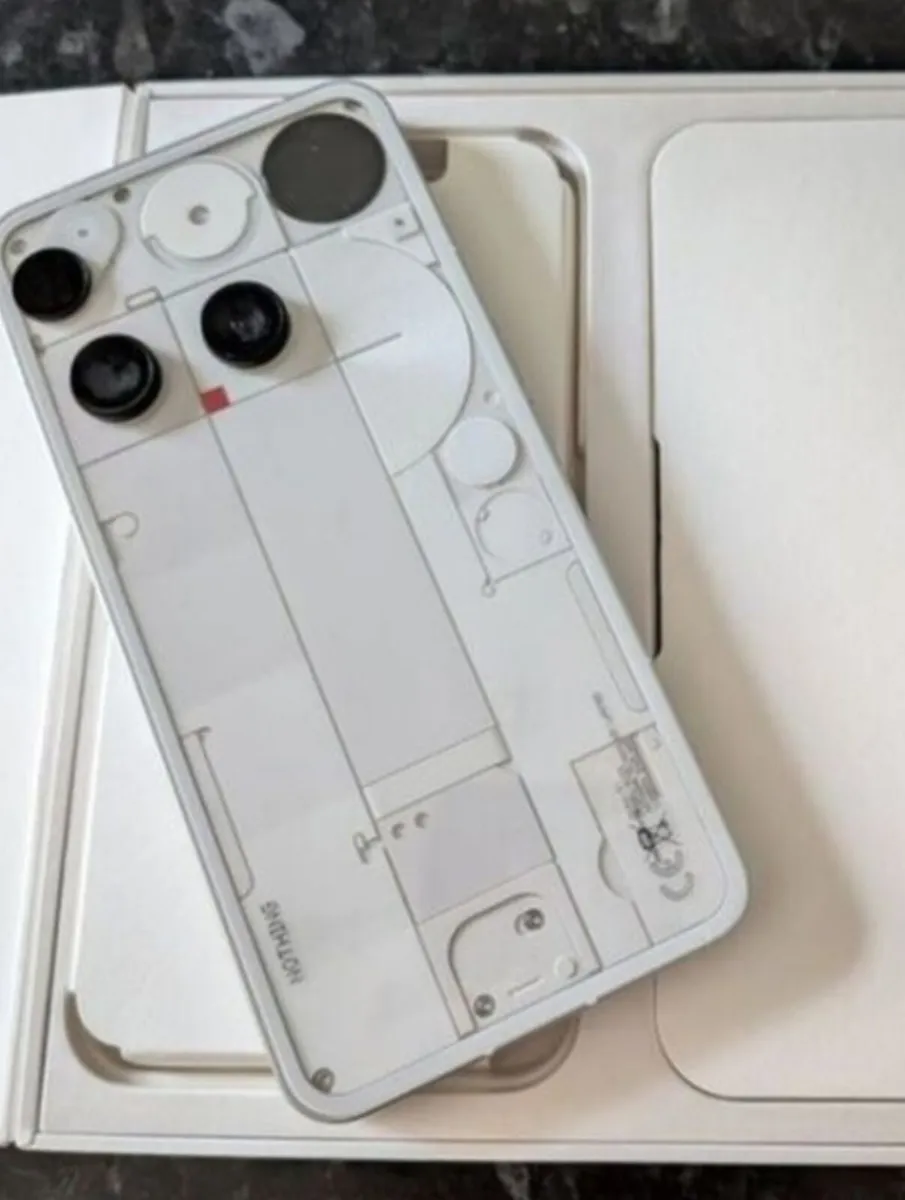 Nothing Phone 3 - Image 2