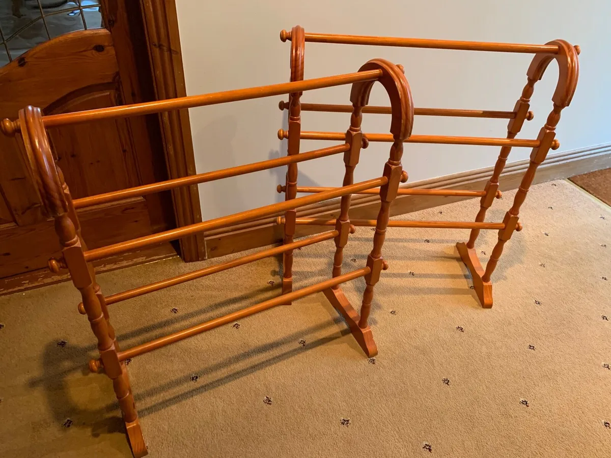 Pair towel rails - Image 2