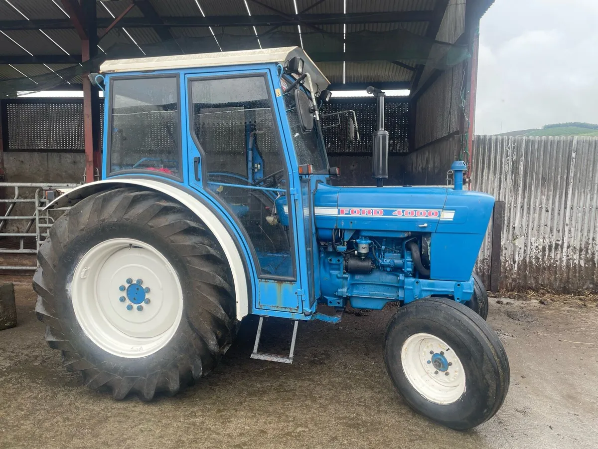 Ford 4000 tractor - Image 1