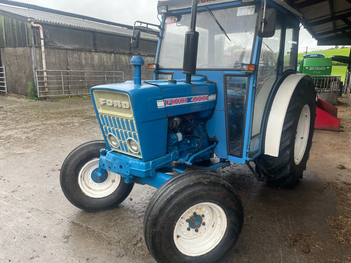 Ford 4000 tractor - Image 2