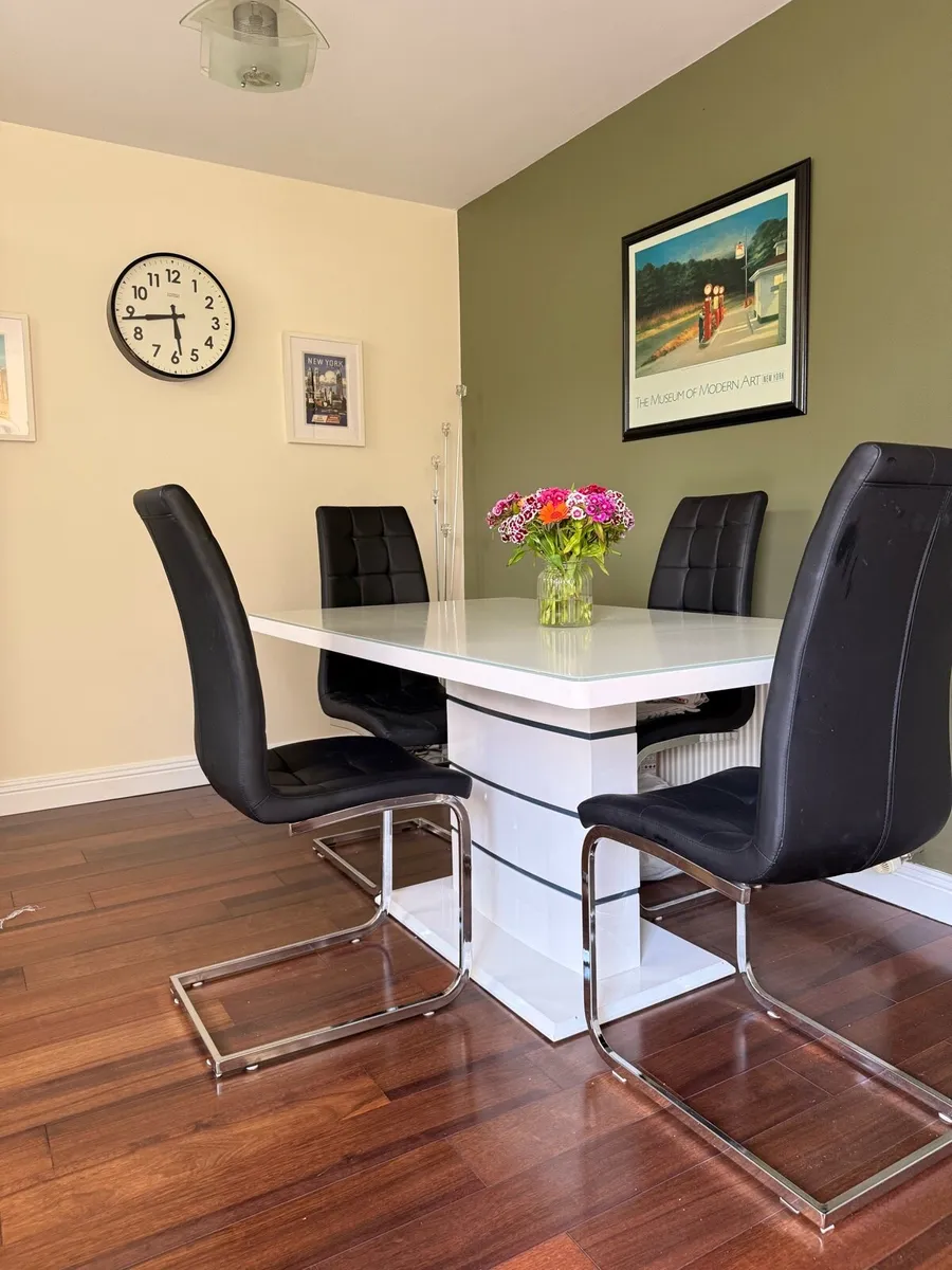 Glass Kitchen Table & x4 chairs - Image 4