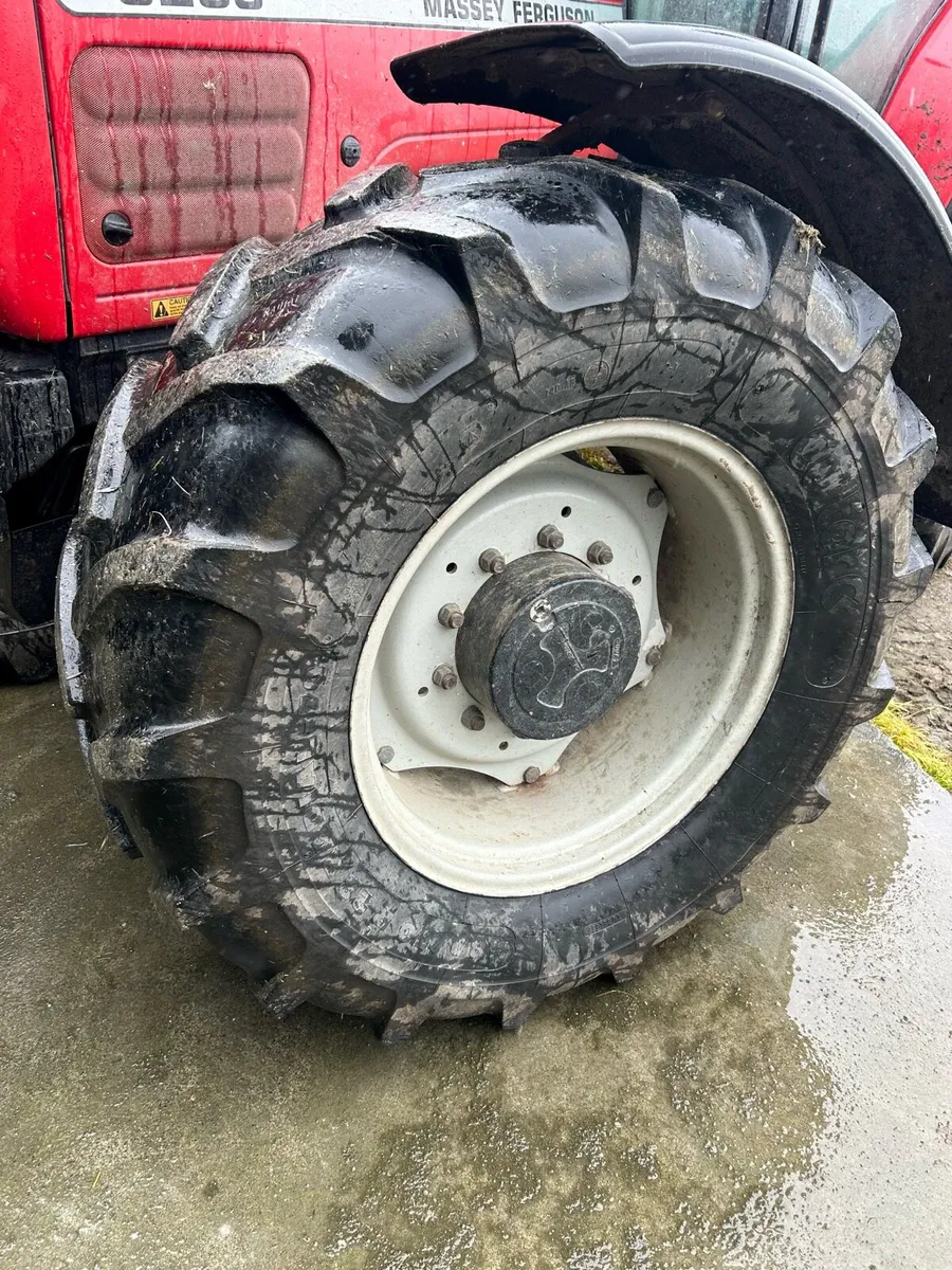 480 70 28R Tyres - Image 1