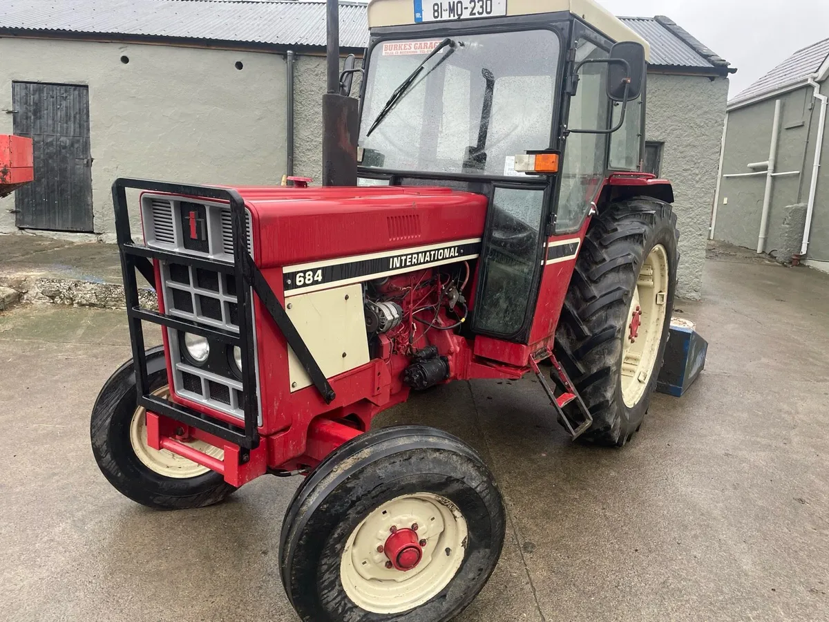 International 684 - Image 1