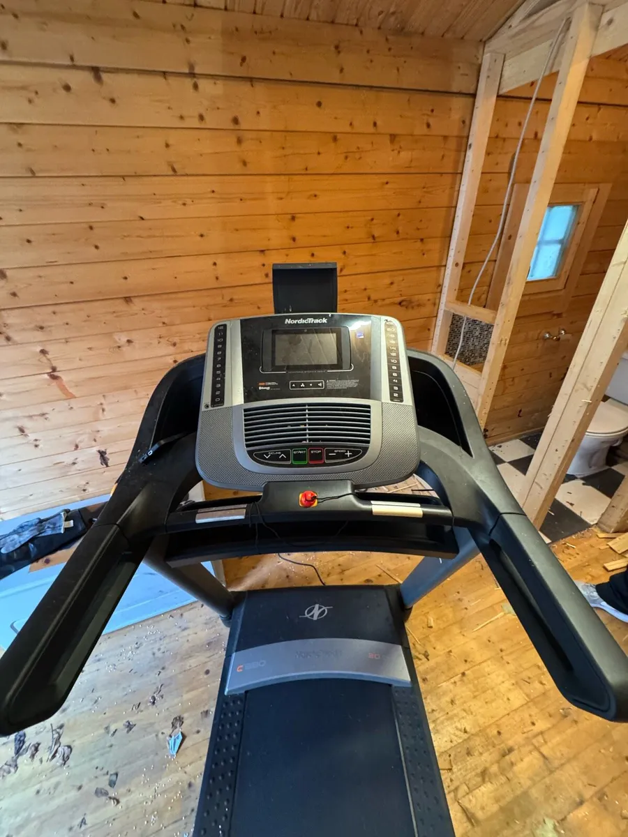 NordicTrack Treadmill C990 - Image 2