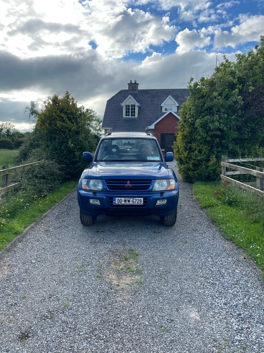 2000-Mitsubishi Pajero SWB-DOE 2027-FSH - Image 1