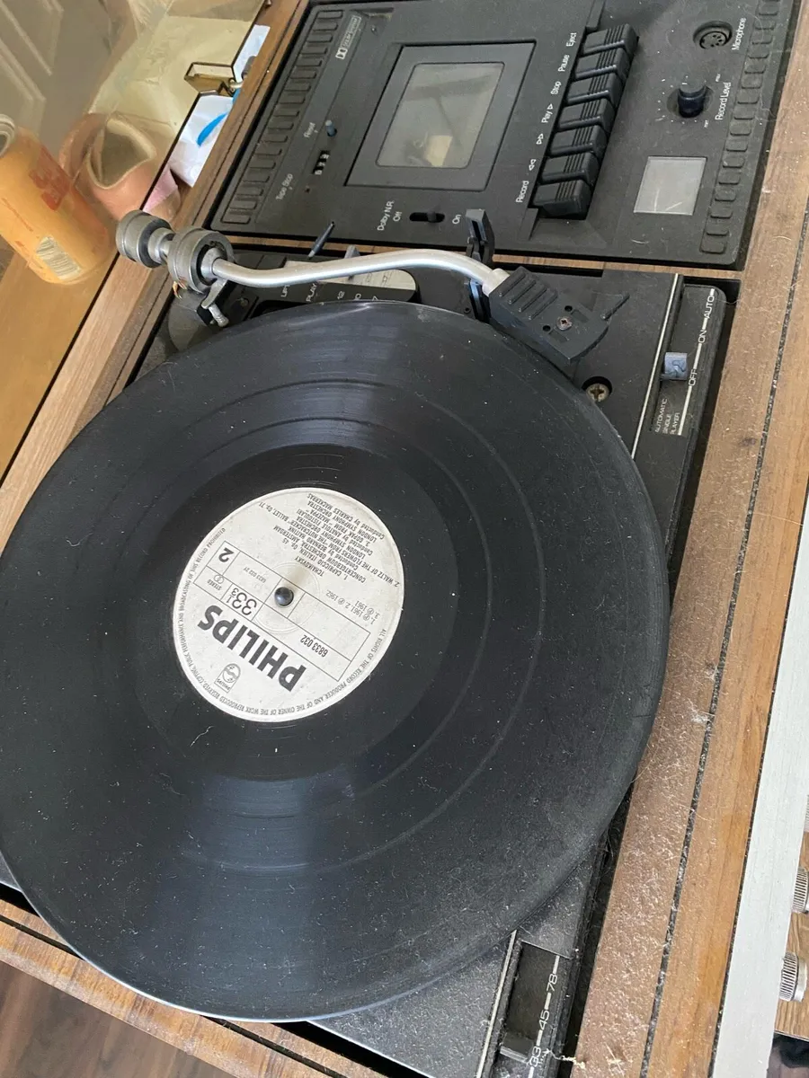 Stereo system - Image 1