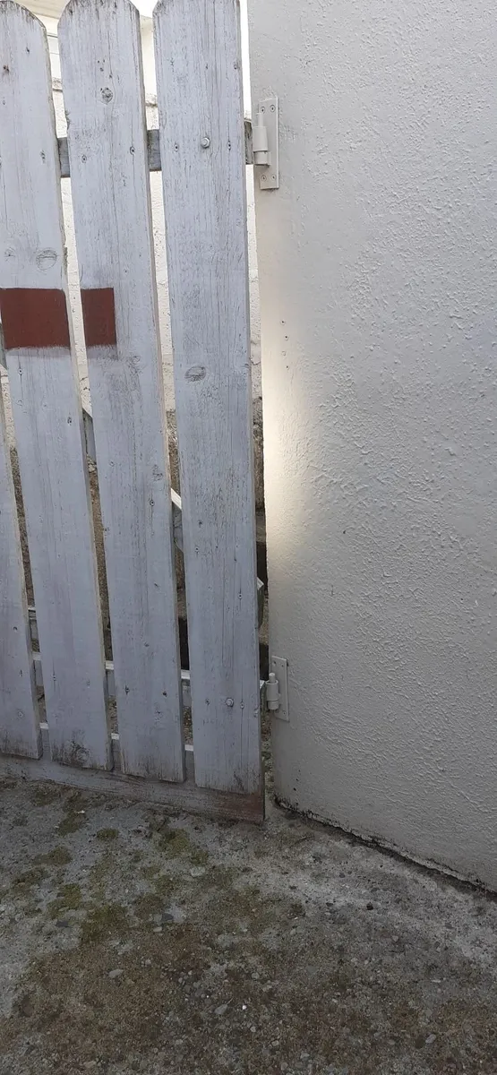 .timber  side gate. - Image 4
