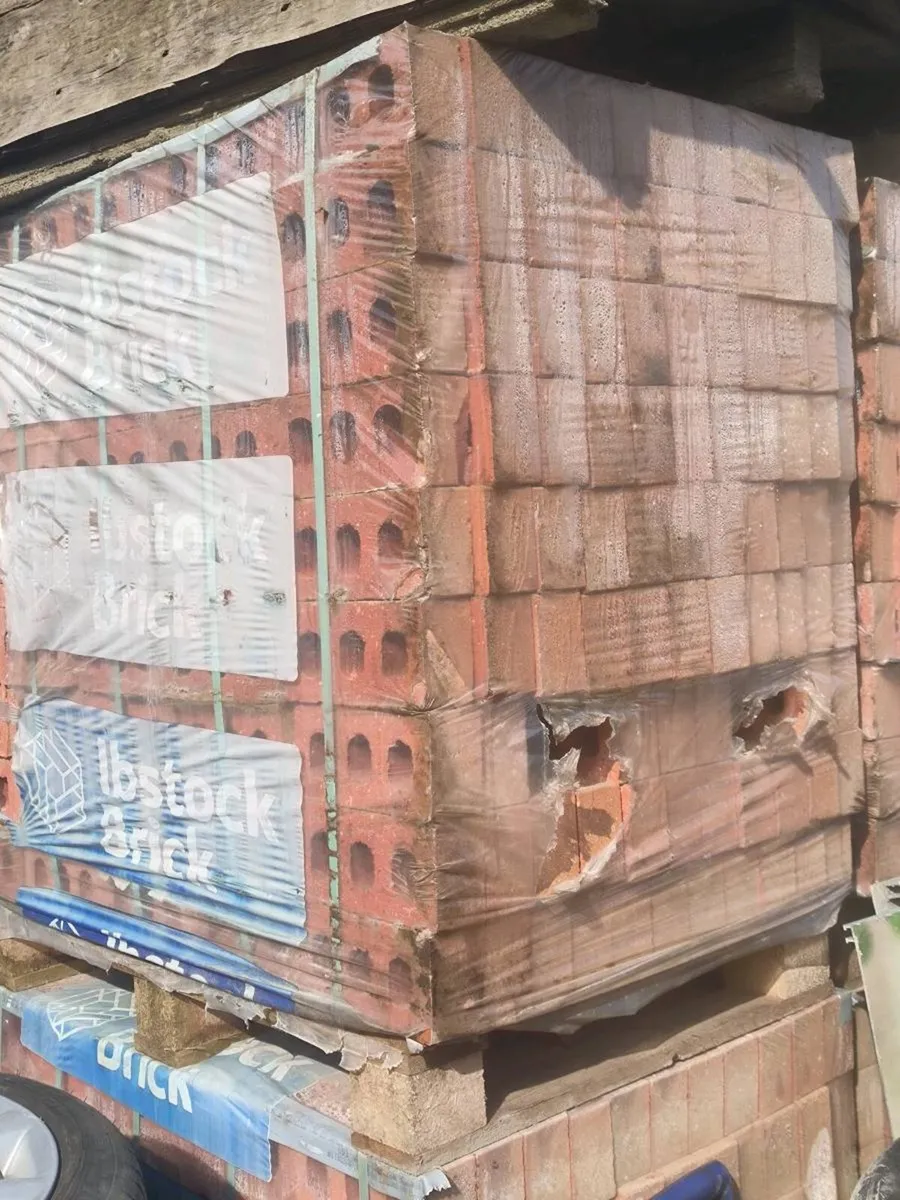 Ibstock bricks 500 bricks per pallet - Image 1