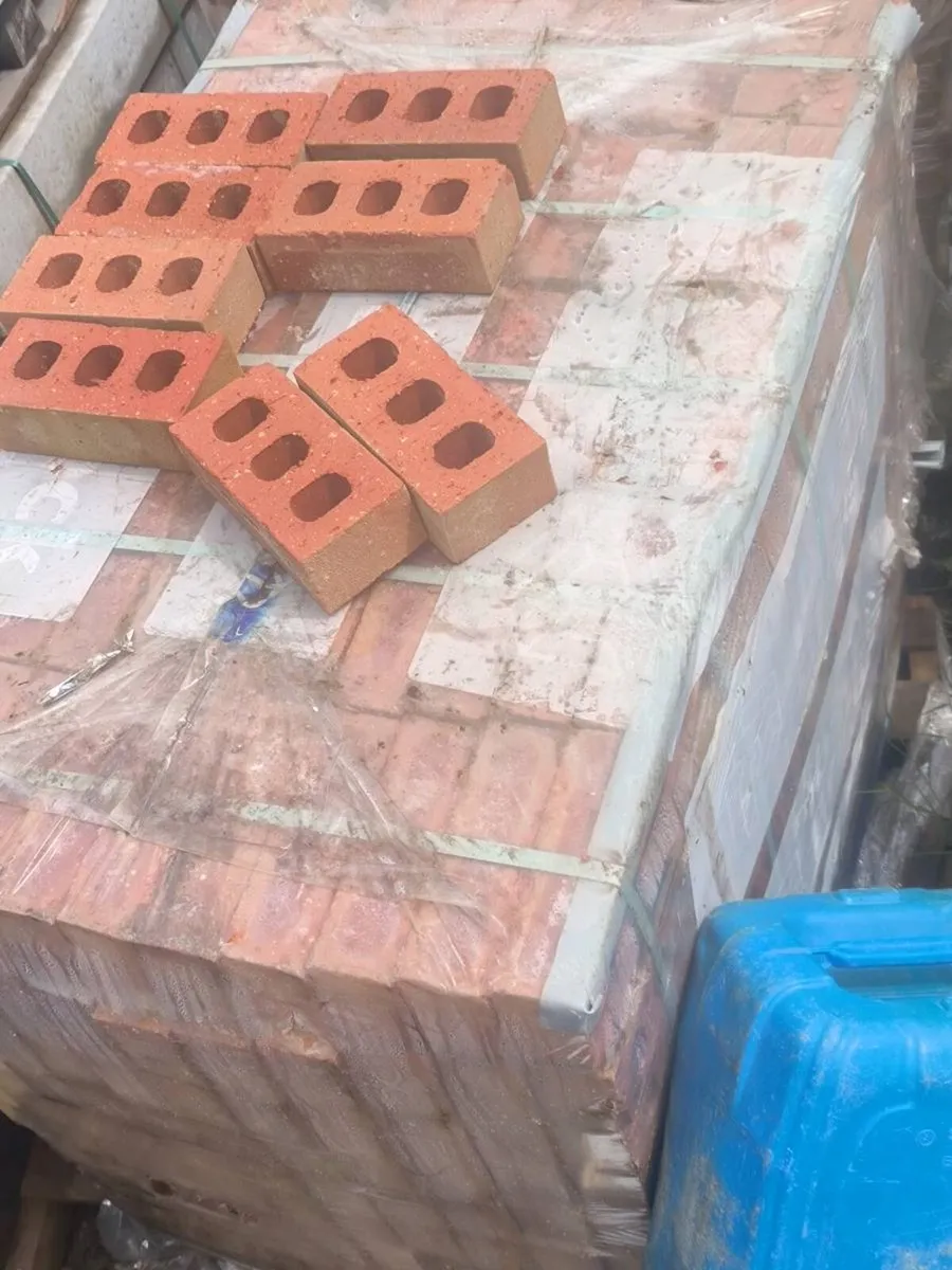 Ibstock bricks 500 bricks per pallet - Image 2