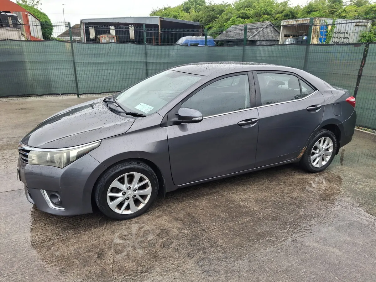 132 Toyota Corolla  1.4 Diesel.Drive away - Image 2