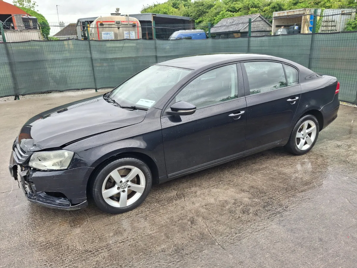 2014 Volkswagen Passat  TDI - Image 1
