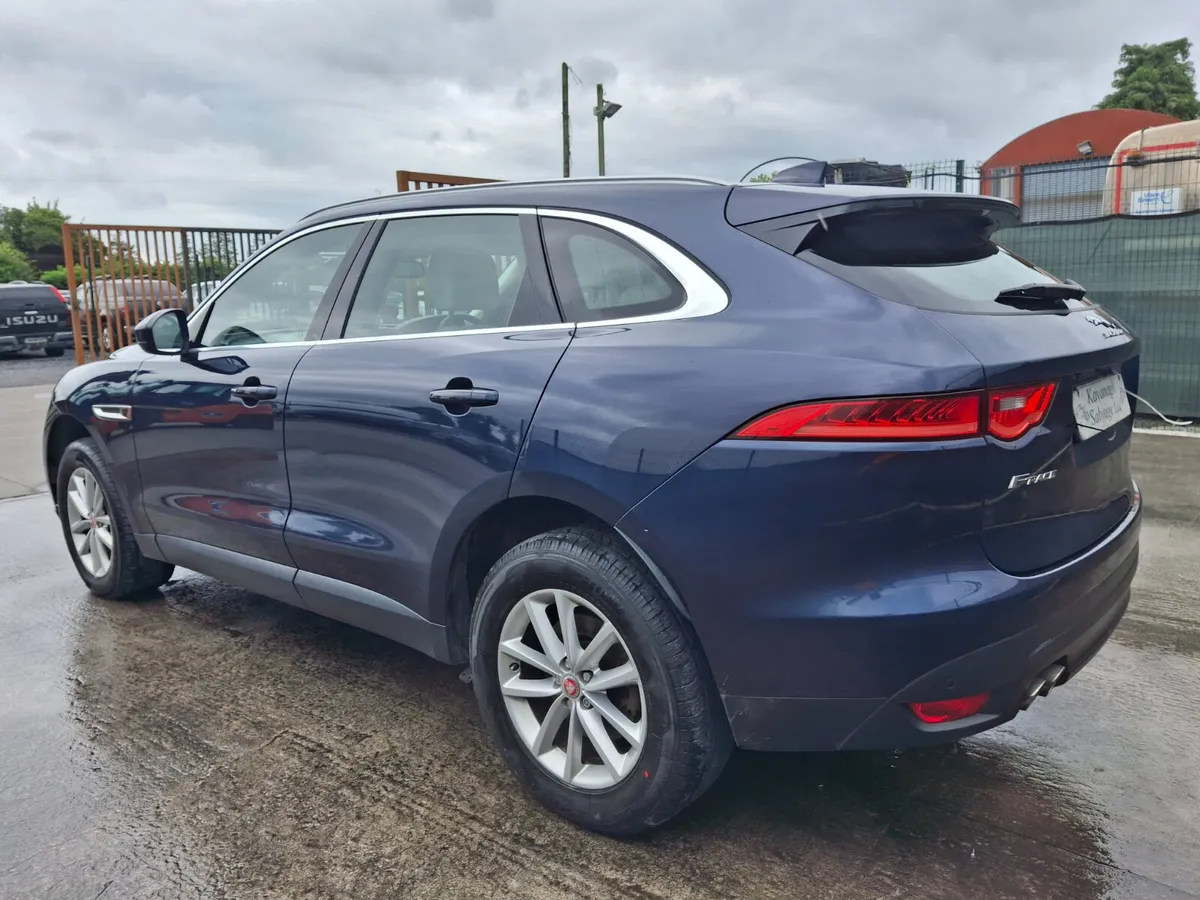 162 Jaguar F-Pace  Prestige    Automatic - Image 4