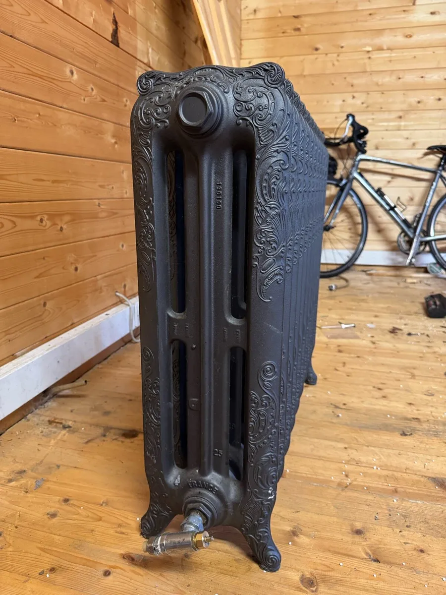 Ornate Victorian Era Radiator - Image 4