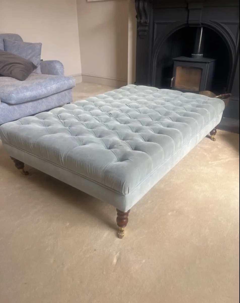 Large pouffe - Image 1