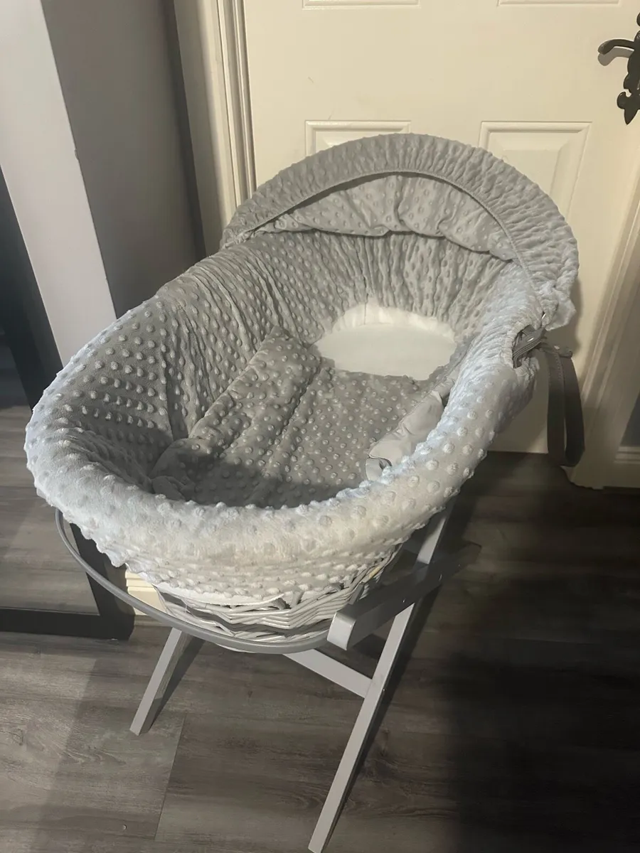 Moses basket - Image 1