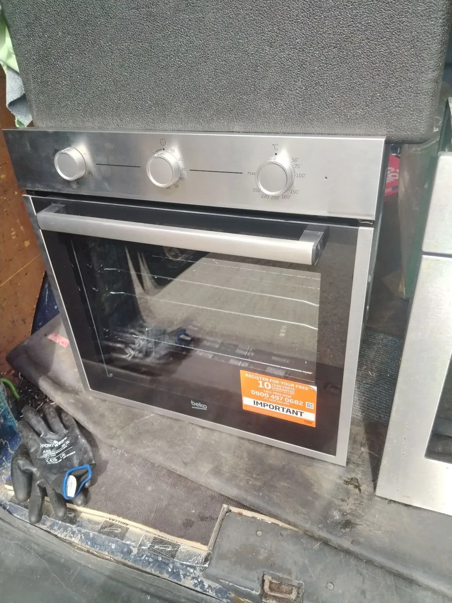 Oven - Image 1