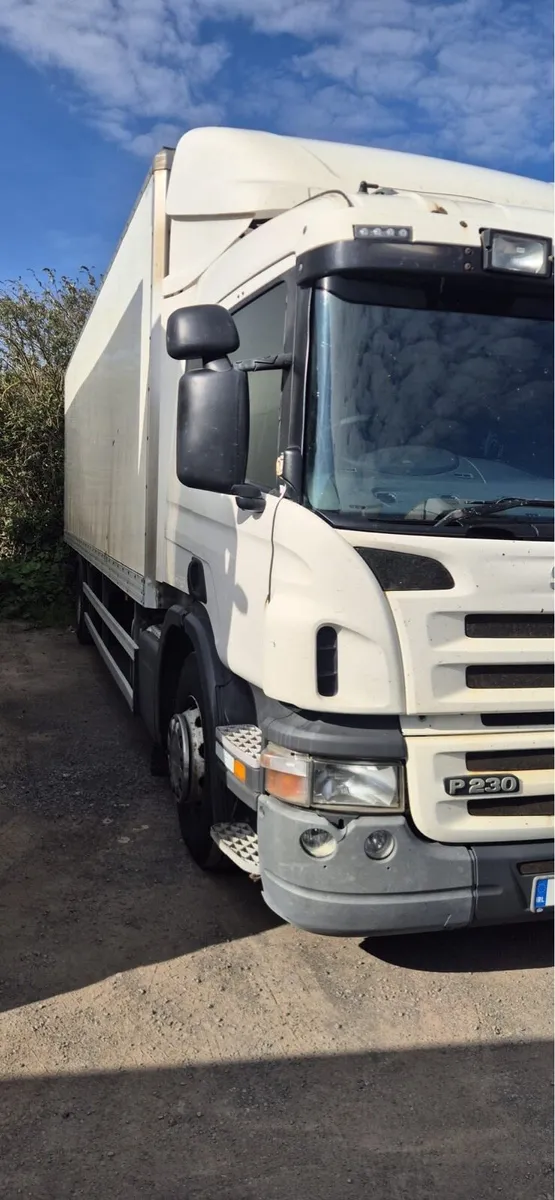 2010 Scania P230 - Image 2