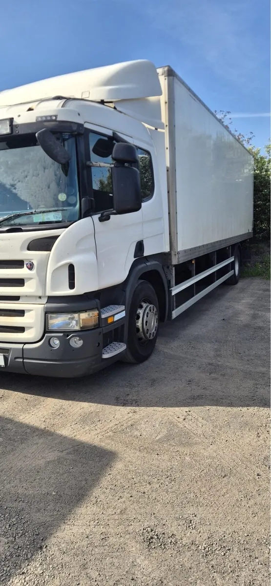 2010 Scania P230 - Image 3