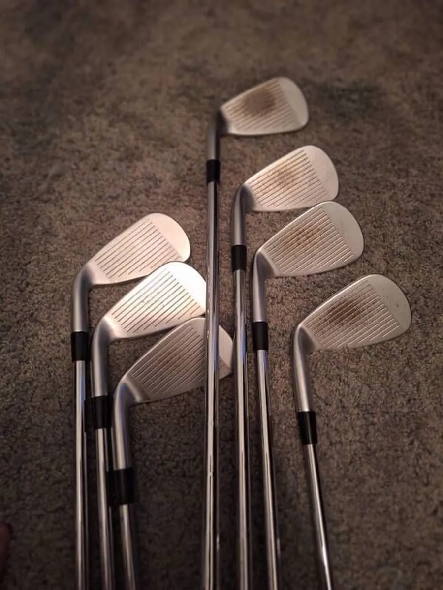 Mizuno JPX923 Hot Metal Irons - Image 2