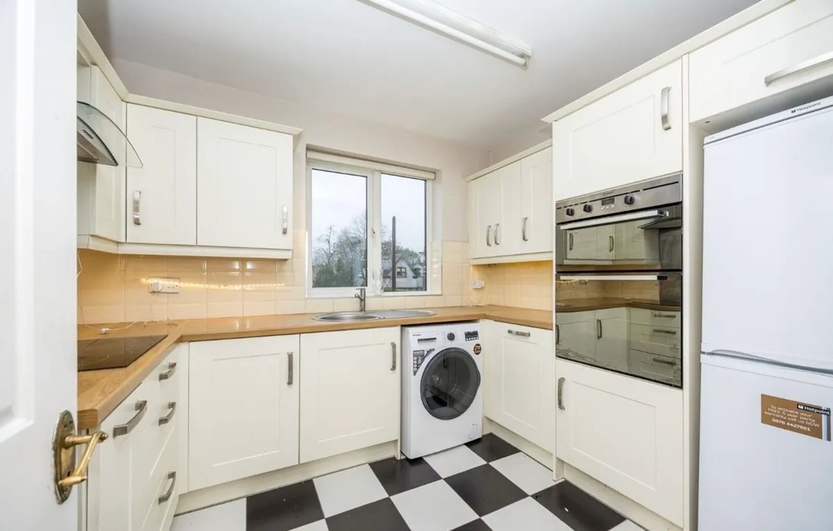 Kitchen and appliances for sale - Image 1