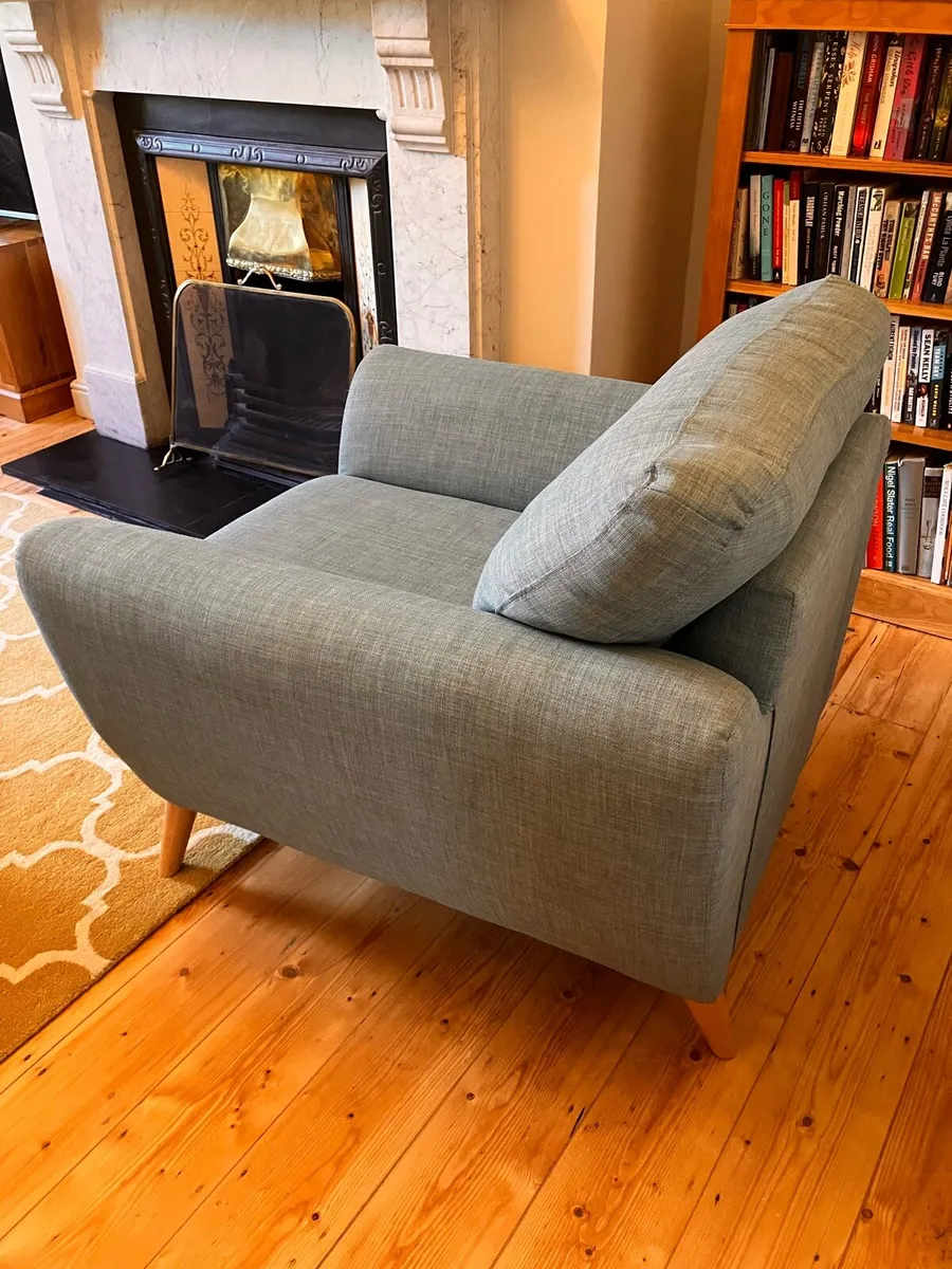 Pair of matching teal armchairs - Image 3