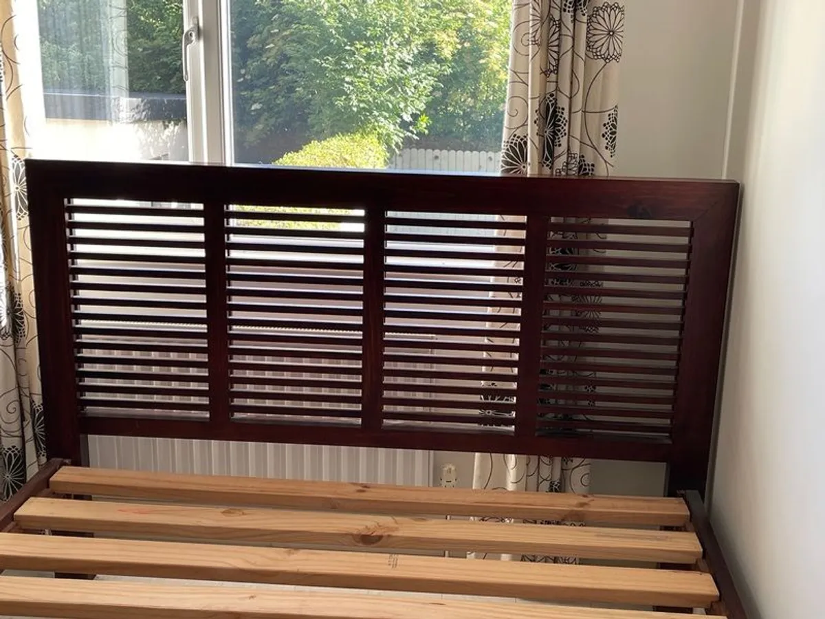 Solid wood bed - Image 2